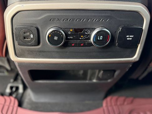 Used 2023 Ford Expedition Max Limited RWD image 20