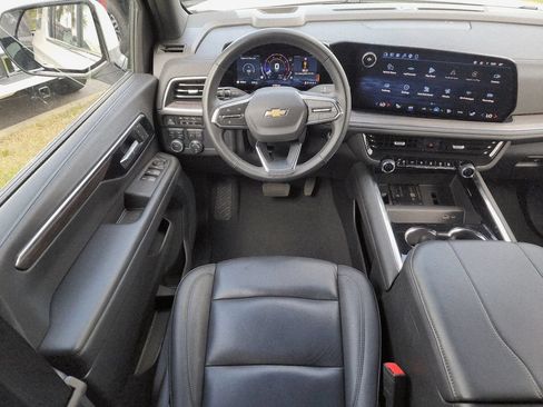 Certified 2025 Chevrolet Suburban LT AWD/4WD image 22