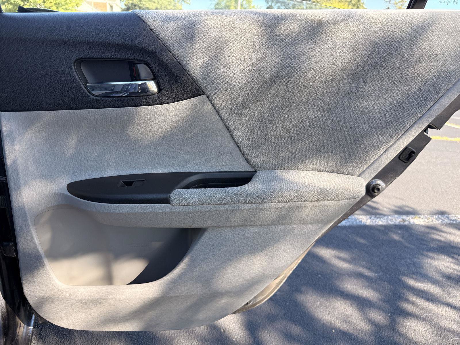 Used 2013 Honda Accord LX image 44