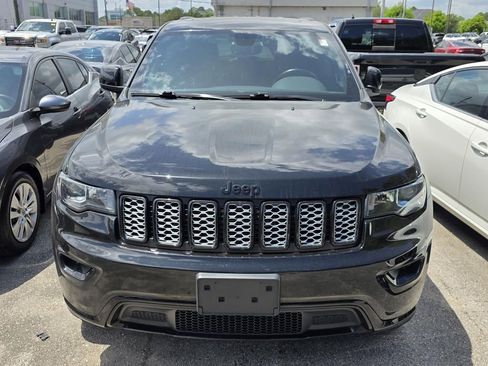 Used 2020 Jeep Grand Cherokee Altitude image 2