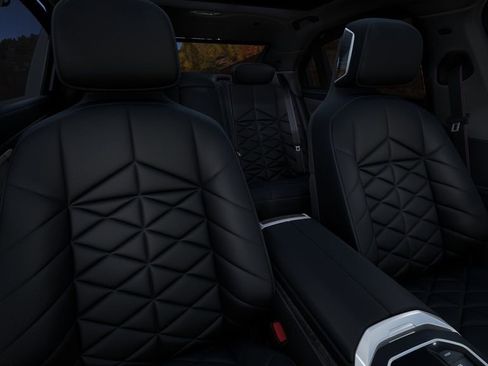 New 2026 BMW 740i RWD image 11