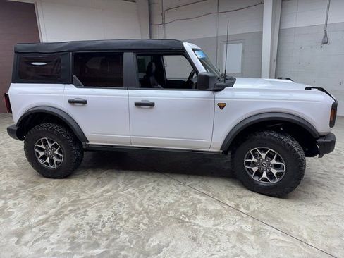 Certified 2023 Ford Bronco Badlands image 6