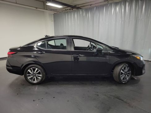 Used 2025 Nissan Versa SV FWD image 9