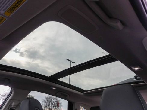 Certified 2025 Acura RDX w/ Technology Package image 24