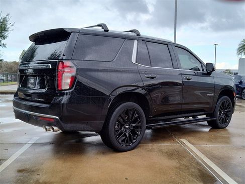 Used 2021 Chevrolet Tahoe Premier w/ Premium Package image 12