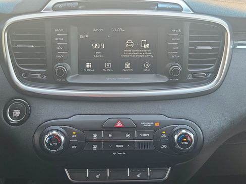 Used 2018 Kia Sorento EX AWD/4WD image 26