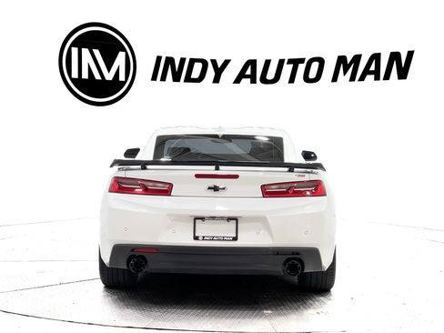 Used 2018 Chevrolet Camaro SS RWD image 5