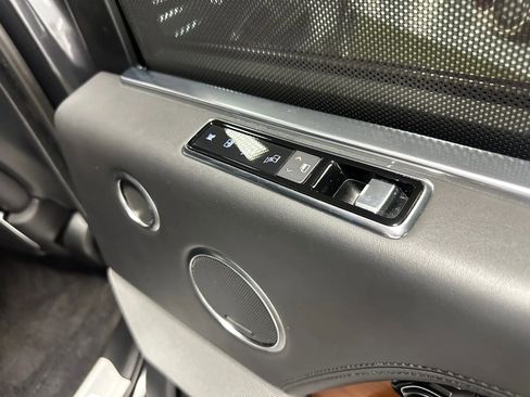 Used 2018 Land Rover Range Rover Long Wheelbase Autobiography image 30