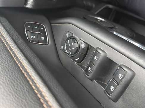 Used 2019 Ford Expedition Platinum AWD/4WD image 14