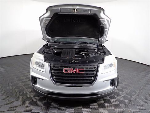 Used 2017 GMC Terrain SLE image 5