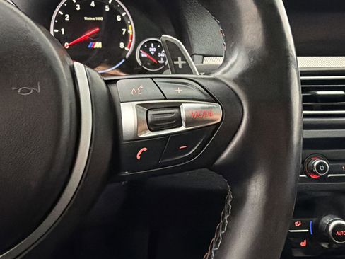 Used 2016 BMW M5 RWD image 16