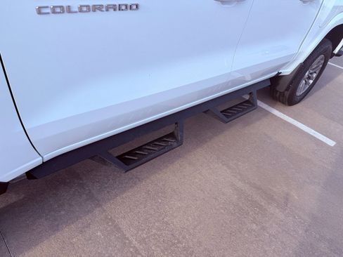 Used 2024 Chevrolet Colorado LT w/ LT Convenience Package II image 3