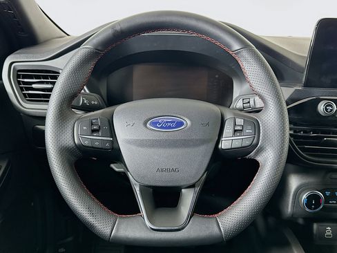 Used 2025 Ford Escape ST-Line image 18
