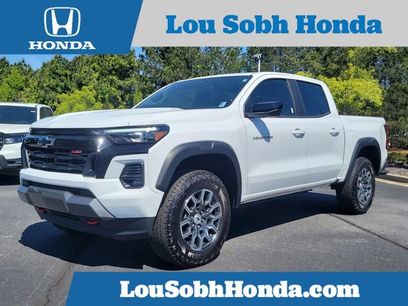 Used 2024 Chevrolet Colorado Z71 w/ Z71 Convenience Package 2