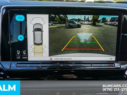 Used 2024 Volkswagen Atlas Cross Sport SE image 36