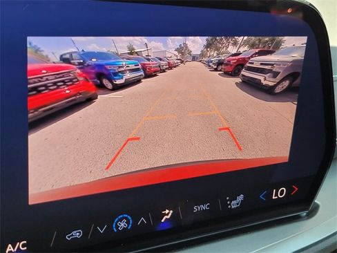 New 2025 Chevrolet Traverse LT image 24