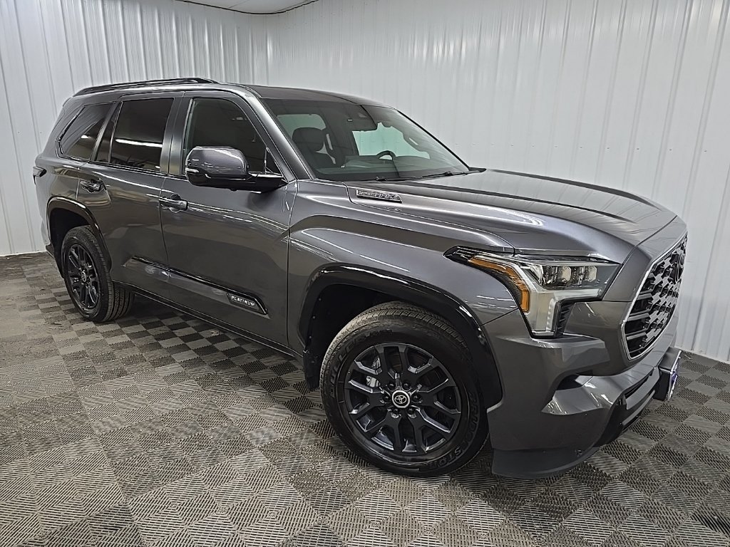 Used 2024 Toyota Sequoia Platinum AWD/4WD image 7