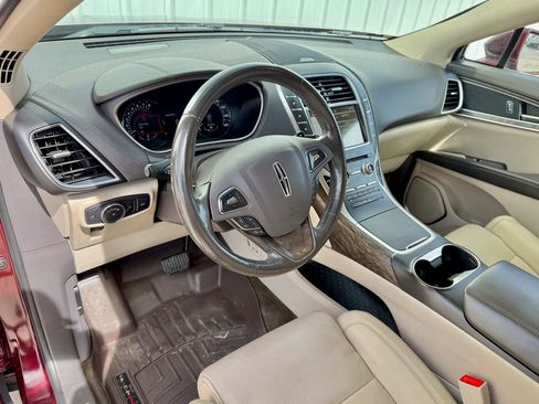 Used 2017 Lincoln MKX Reserve w/ Driver Assistance Package image 10