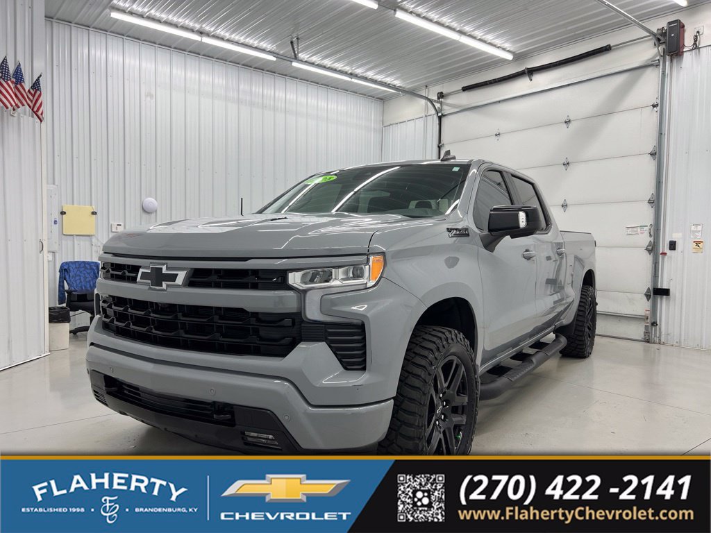 Used 2025 Chevrolet Silverado 1500 RST AWD/4WD image 6