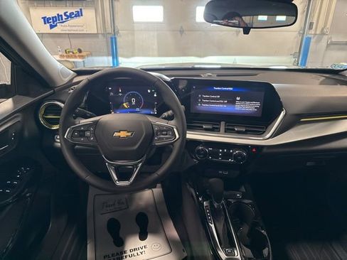 New 2026 Chevrolet Trax LT image 19