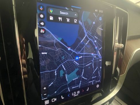 Certified 2024 Volvo V60 B5 Cross Country Plus image 18