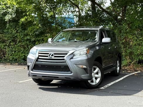 Used 2016 Lexus GX 460 Premium w/ Preferred Accessory Package image 3