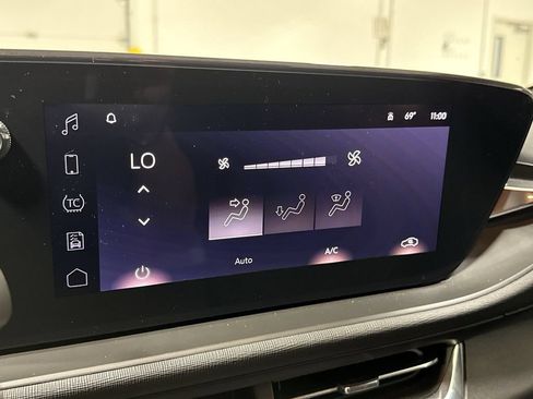 Used 2025 Buick Envista Preferred FWD image 16