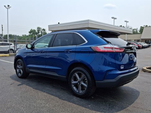 Used 2022 Ford Edge SEL w/ Sport Appearance Package AWD/4WD image 4