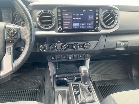 Certified 2020 Toyota Tacoma TRD Off-Road w/ Technology Package AWD/4WD image 11