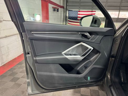 Used 2023 Audi Q3 2.0T Premium image 8