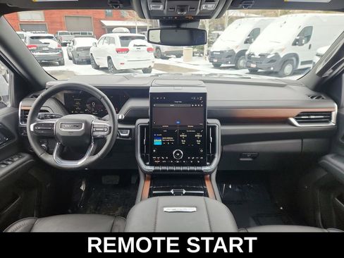 Used 2025 GMC Yukon Denali image 14
