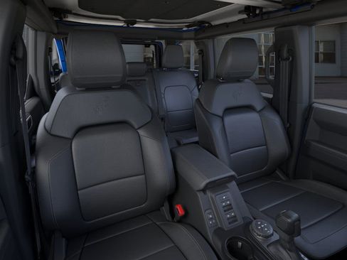 New 2025 Ford Bronco Badlands image 10