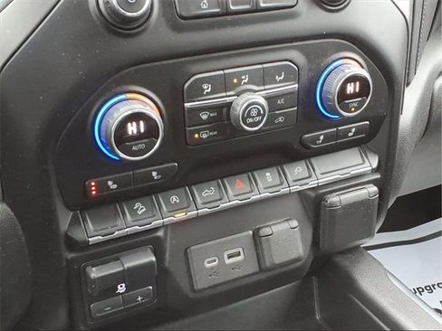 Used 2021 Chevrolet Silverado 1500 RST image 10