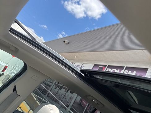 Used 2023 GMC Terrain Denali w/ Denali Premium Package AWD/4WD image 6