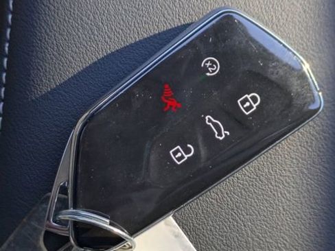 New 2026 Volkswagen Tiguan SE image 33