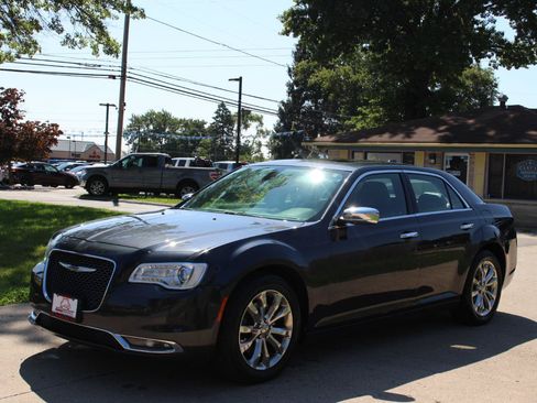 Used 2016 Chrysler 300 C AWD/4WD image 6
