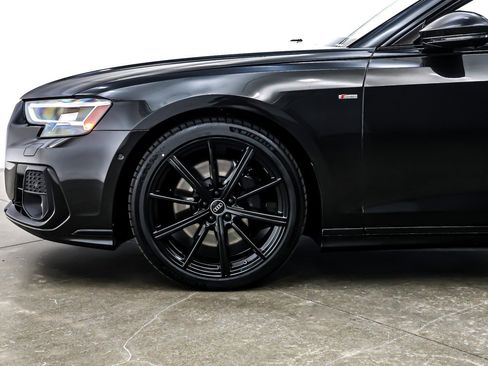 Used 2022 Audi A8 L 3.0T image 9