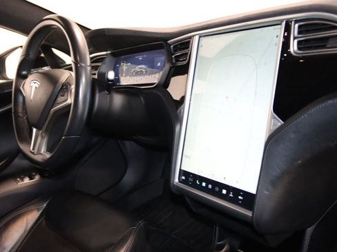 Used 2015 Tesla Model S 70 image 52
