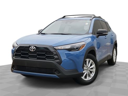Used 2026 Toyota Corolla Cross LE w/ Moonroof Package FWD image 1