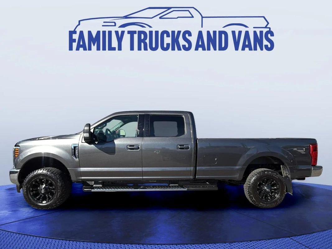 Used 2019 Ford F350 Lariat w/ Lariat Value Package AWD/4WD image 2