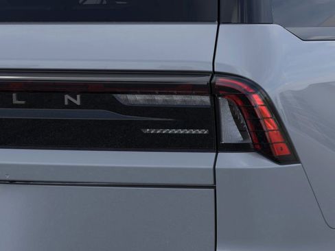 New 2026 Lincoln Navigator Reserve image 21