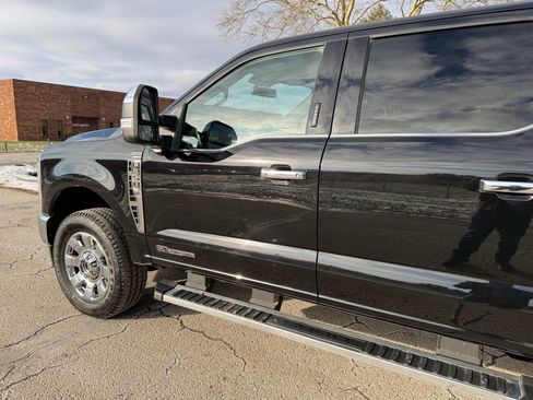 Used 2024 Ford F250 Lariat w/ Chrome Package image 15