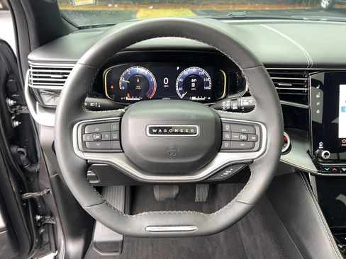 Used 2023 Jeep Wagoneer Series II w/ Convenience Group I image 16