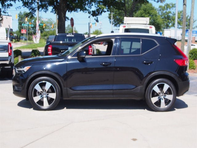 Used 2019 Volvo XC40 T5 Momentum AWD/4WD image 2
