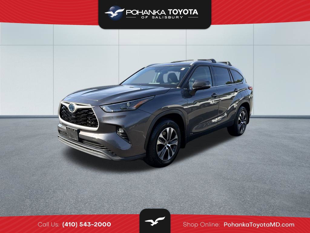 Used 2022 Toyota Highlander XLE AWD/4WD image 1