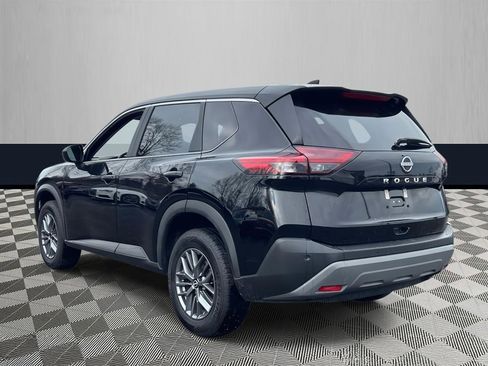 Used 2023 Nissan Rogue S image 3