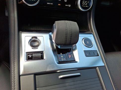 Used 2022 Jaguar F-PACE S image 15