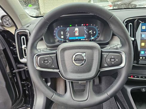 Certified 2024 Volvo XC40 B5 Plus w/ Protection Package Premier image 26