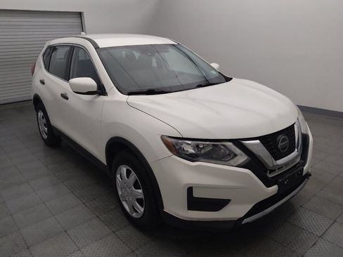 Used 2020 Nissan Rogue S FWD image 13