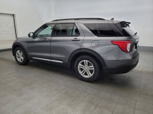 Used 2024 Ford Explorer XLT w/ Equipment Group 202A image 3